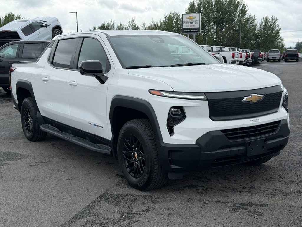 2025 Chevrolet Silverado EV in Plessisville, Quebec - 8 - w1024h768px