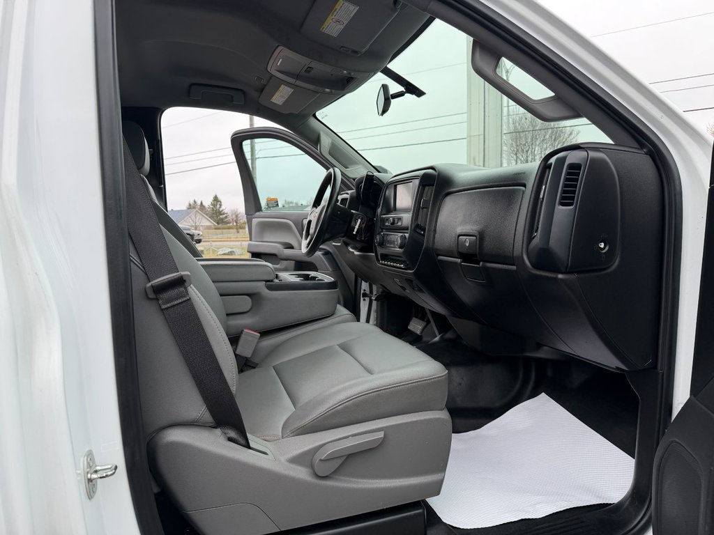 Chevrolet Silverado MD 4500 HD 4x4 DURAMAX CV 515 INTERNATIONALE F-550 2020 à Victoriaville, Québec - 23 - w1024h768px