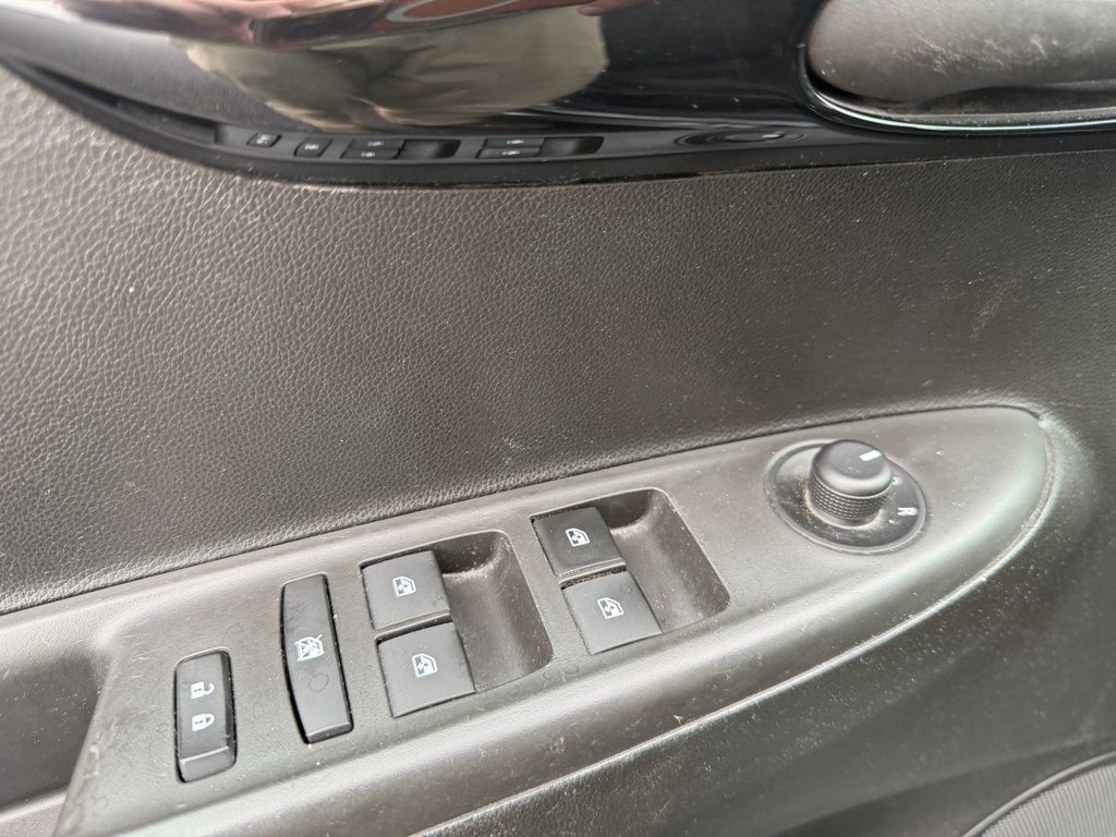 2021 Chevrolet Spark in Victoriaville, Quebec - 5 - w1024h768px