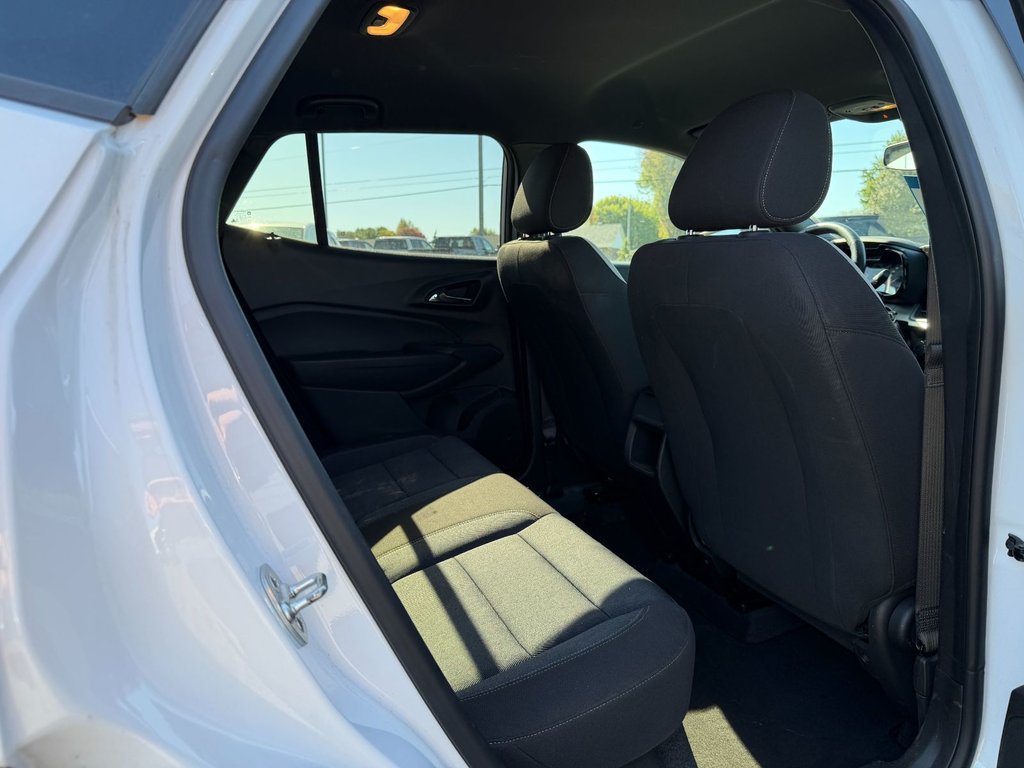 2025 Chevrolet Trax in Victoriaville, Quebec - 10 - w1024h768px