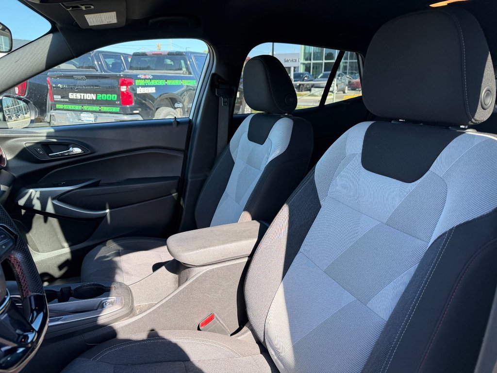 2025 Chevrolet Trax in Victoriaville, Quebec - 12 - w1024h768px