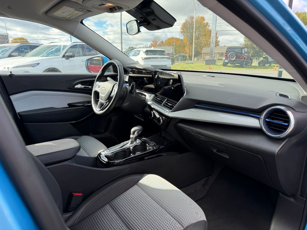 2025 Chevrolet Trax in Plessisville, Quebec - 13 - w1024h768px