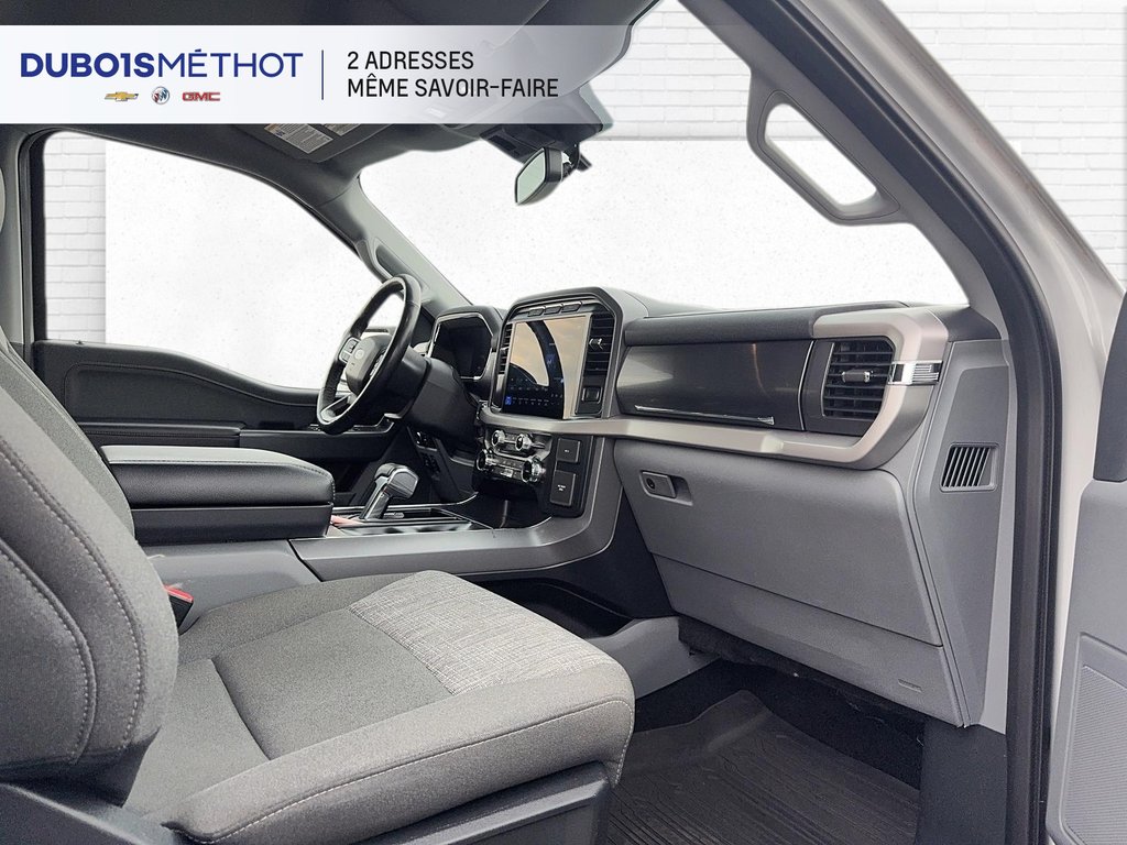 2023 Ford F-150 Lightning in Victoriaville, Quebec - 13 - w1024h768px