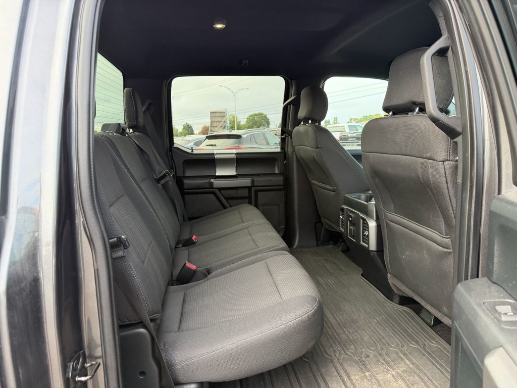 2016 Ford F-150 in Victoriaville, Quebec - 11 - w1024h768px