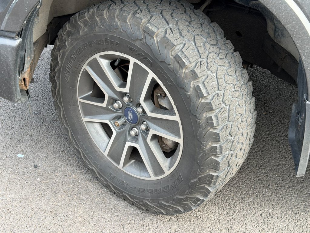2016 Ford F-150 in Victoriaville, Quebec - 30 - w1024h768px