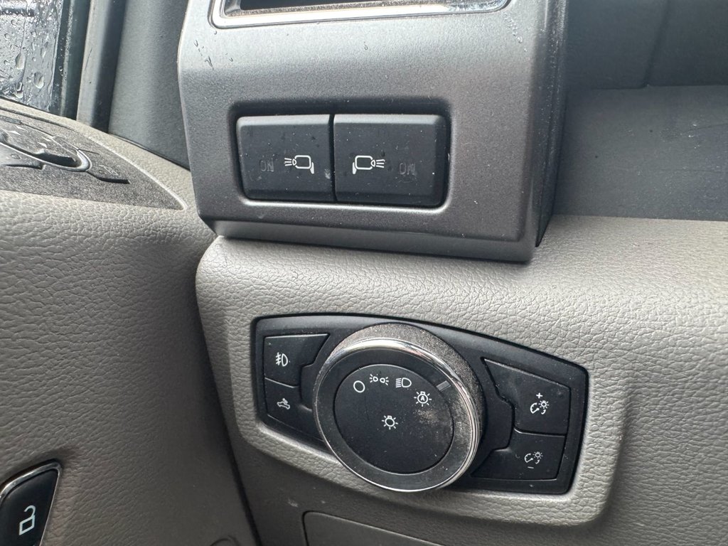 2017 Ford F-150 in Plessisville, Quebec - 26 - w1024h768px