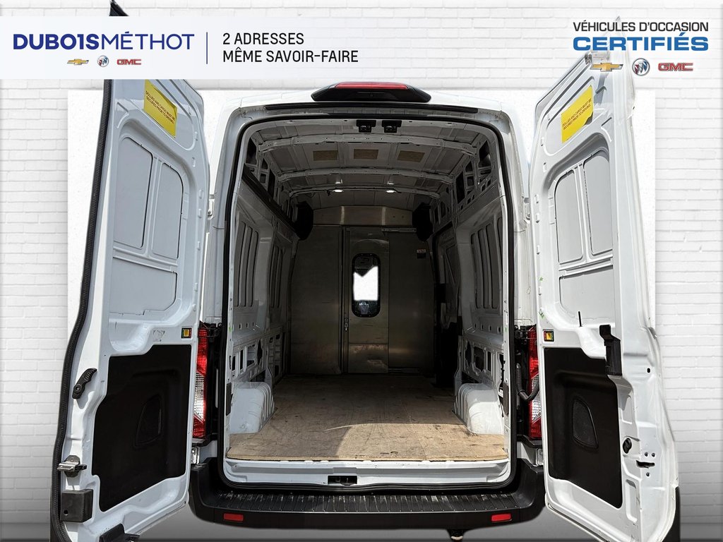 2022 Ford Transit Cargo Van in Victoriaville, Quebec - 10 - w1024h768px