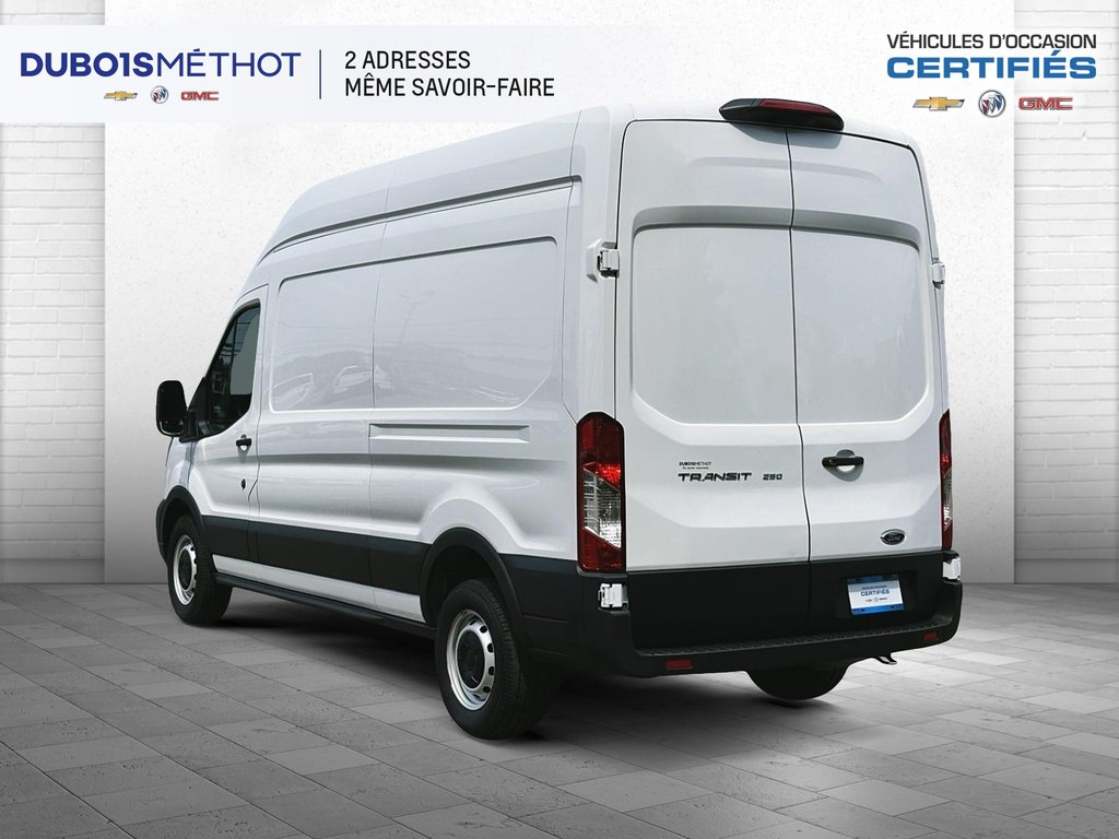 2022 Ford Transit Cargo Van in Victoriaville, Quebec - 4 - w1024h768px