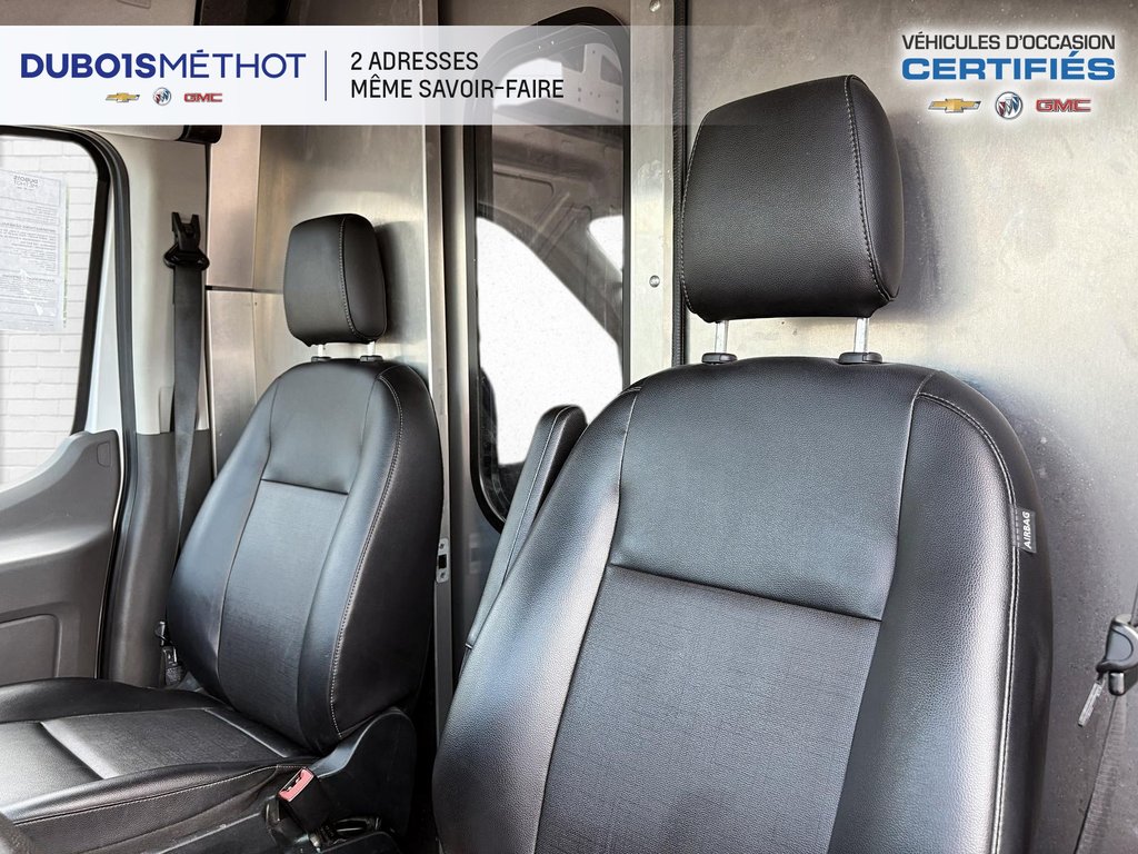 2022 Ford Transit Cargo Van in Victoriaville, Quebec - 20 - w1024h768px