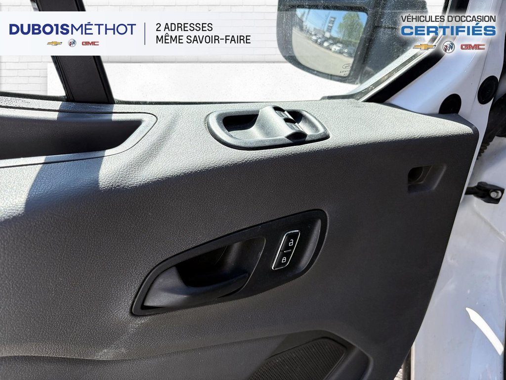 Ford Transit Cargo Van T-250, 148', TOIT ELEVEE, HIGH ROOF, V6 !!! 2024 à Victoriaville, Québec - 17 - w1024h768px