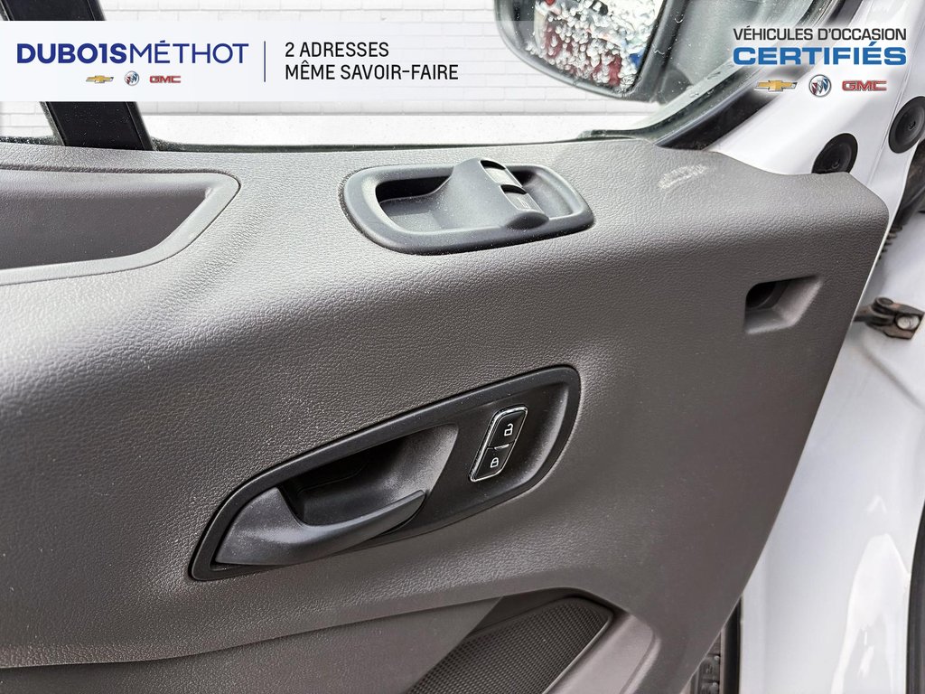 Ford Transit Cargo Van T-250, V6 3.5L, 148', AWD, HIGH ROOF/TOIT ELEVE!! 2025 à Plessisville, Québec - 23 - w1024h768px