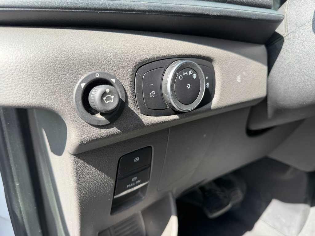 2025 Ford Transit Cargo Van in Victoriaville, Quebec - 16 - w1024h768px