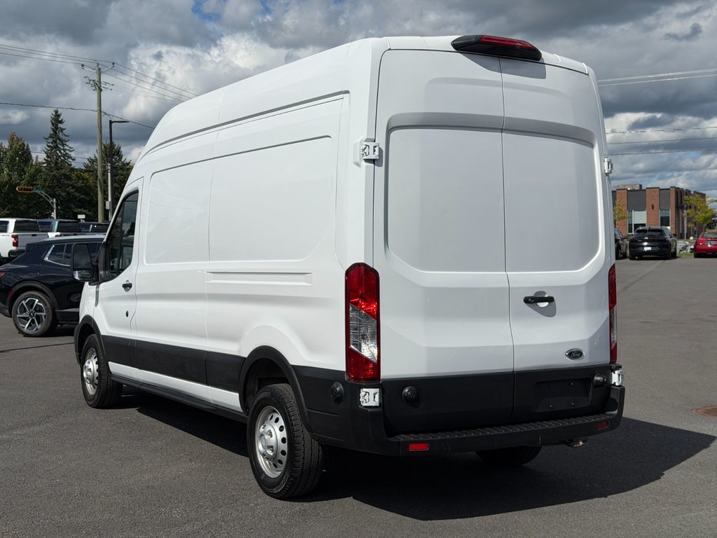 2025 Ford Transit Cargo Van in Victoriaville, Quebec - 4 - w1024h768px