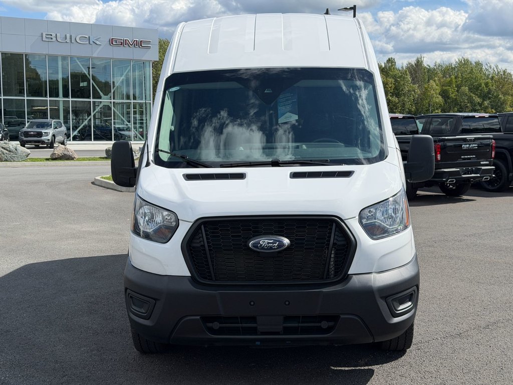 2025 Ford Transit Cargo Van in Victoriaville, Quebec - 2 - w1024h768px
