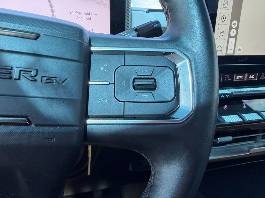 2024 GMC HUMMER EV SUV in Plessisville, Quebec - 28 - w1024h768px