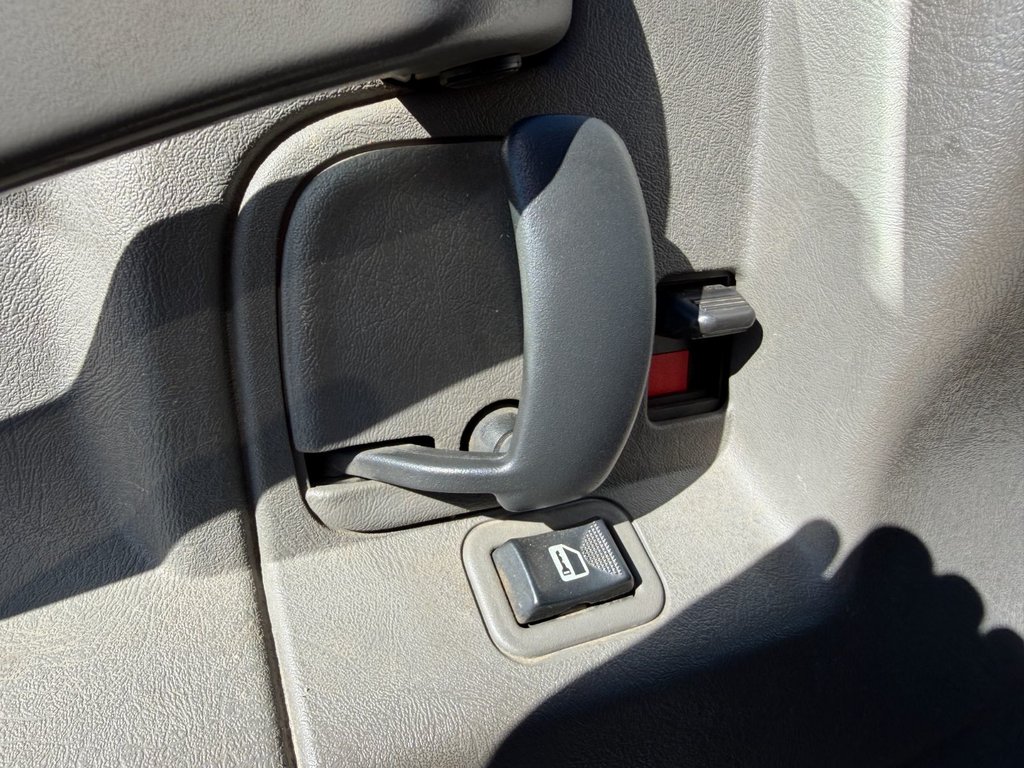 2021 GMC Savana Commercial Cutaway in Victoriaville, Quebec - 12 - w1024h768px