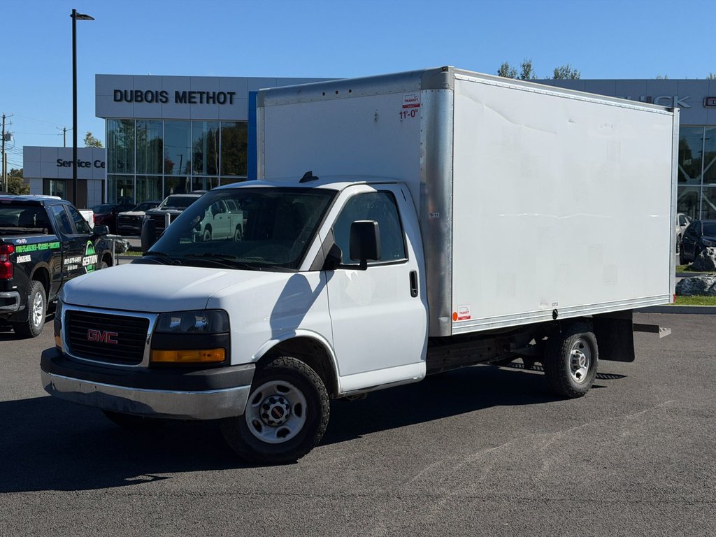 2021 GMC Savana Commercial Cutaway in Victoriaville, Quebec - 1 - w1024h768px