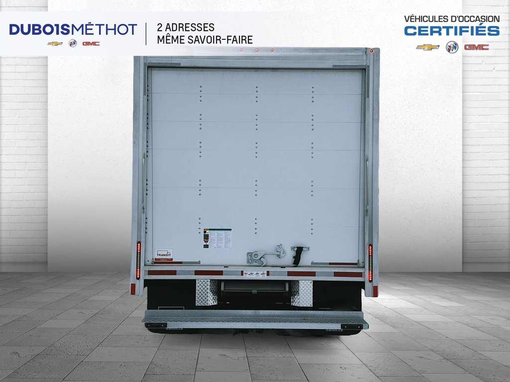 2024 GMC Savana Commercial Cutaway 4500, CUBE 16 PIEDS, V8 6.6L ESSENCE, DOULE ROUES! in Victoriaville, Quebec - 5 - w1024h768px