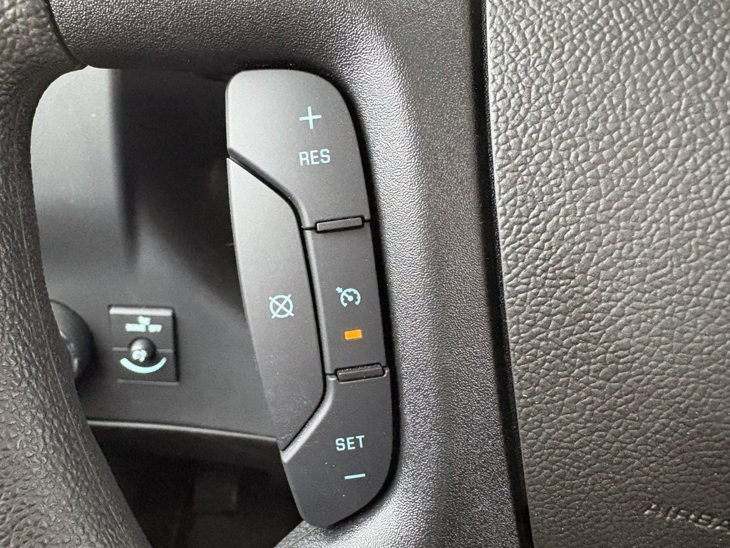 2024 GMC Savana Commercial Cutaway 4500, CUBE 16 PIEDS, V8 6.6L ESSENCE, DOULE ROUES! in Victoriaville, Quebec - 21 - w1024h768px