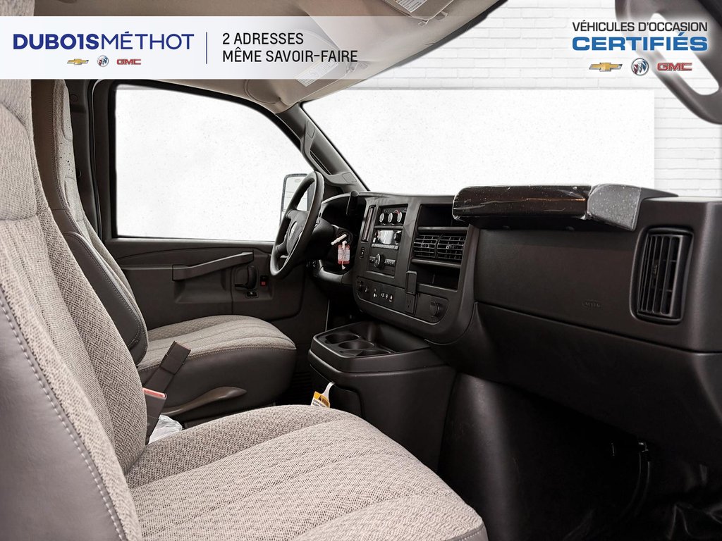 2024 GMC Savana Commercial Cutaway 4500, CUBE 16 PIEDS, V8 6.6L ESSENCE, DOULE ROUES! in Victoriaville, Quebec - 16 - w1024h768px