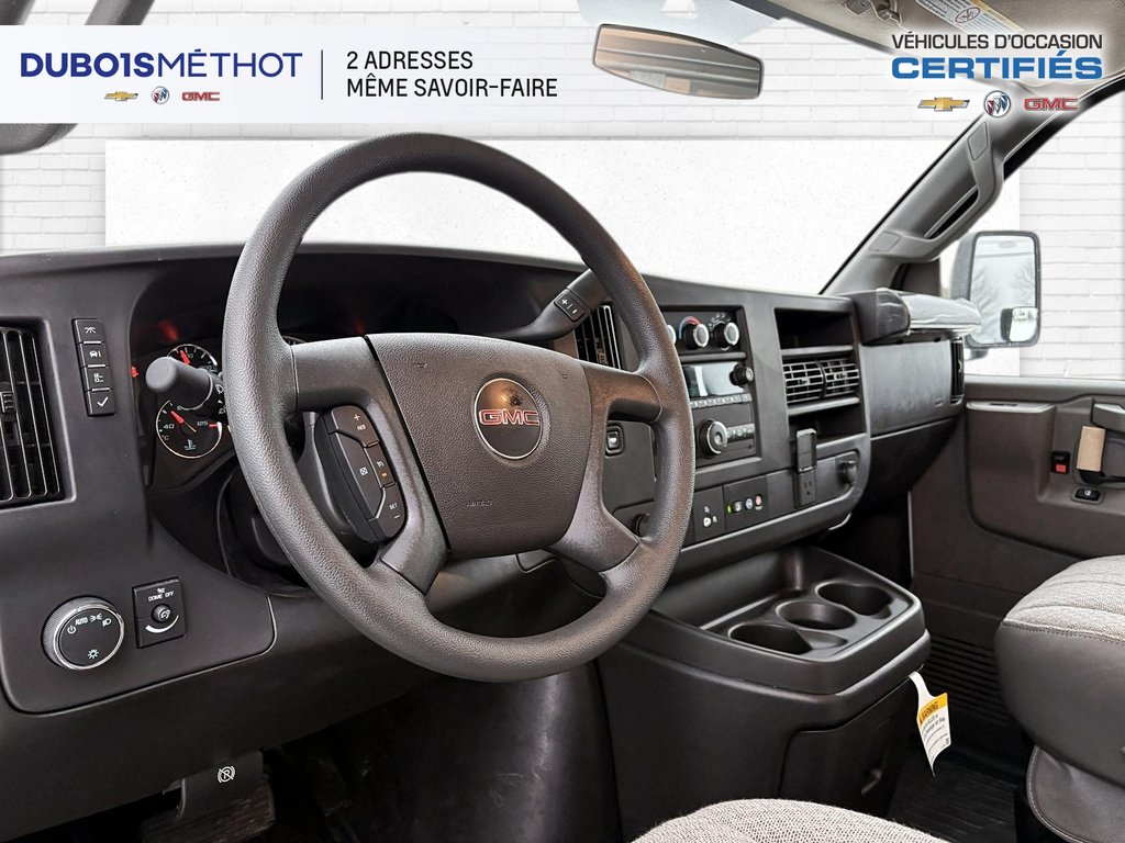 2024 GMC Savana Commercial Cutaway 4500, CUBE 16 PIEDS, V8 6.6L ESSENCE, DOULE ROUES! in Victoriaville, Quebec - 17 - w1024h768px
