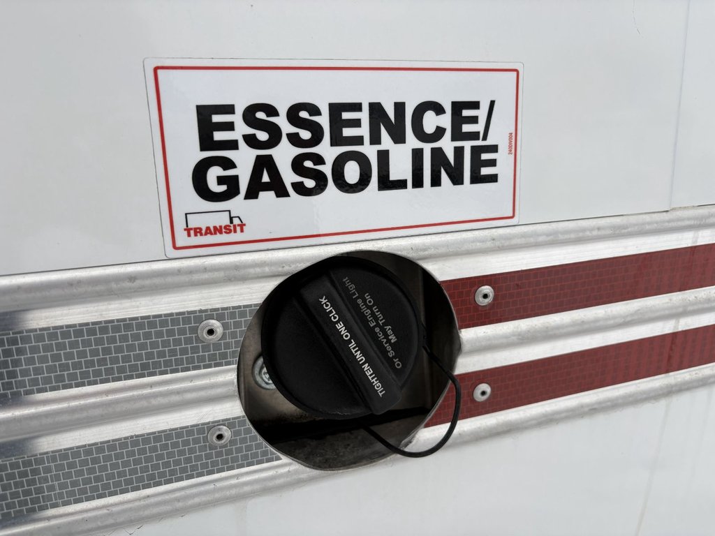 2024 GMC Savana Commercial Cutaway 4500, CUBE 16 PIEDS, V8 6.6L ESSENCE, DOULE ROUES! in Victoriaville, Quebec - 11 - w1024h768px