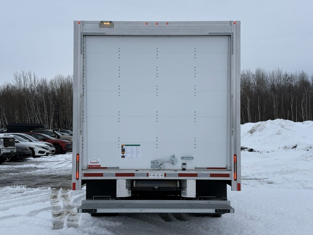 2024 GMC Savana Commercial Cutaway 4500, CUBE 16 PIEDS, V8 6.6L ESSENCE, DOULE ROUES! in Victoriaville, Quebec - 5 - w1024h768px