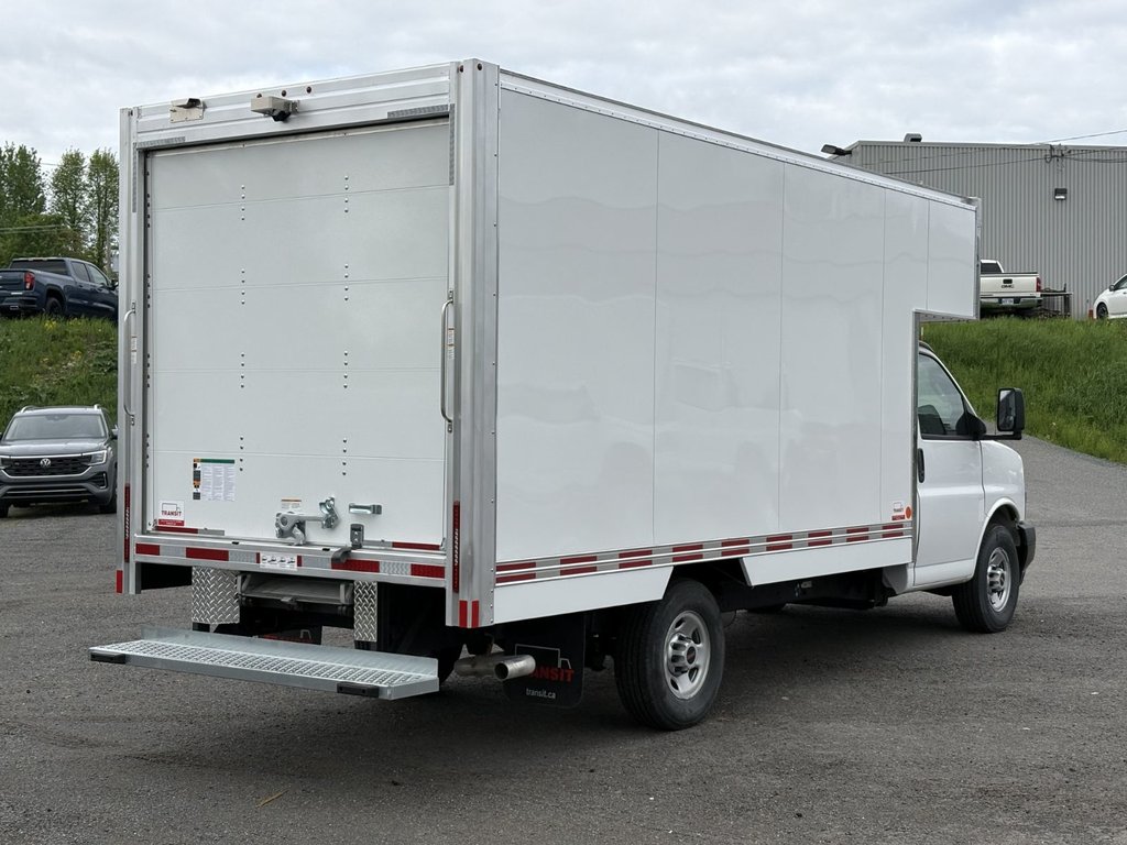 2026 GMC Savana in Plessisville, Quebec - 7 - w1024h768px