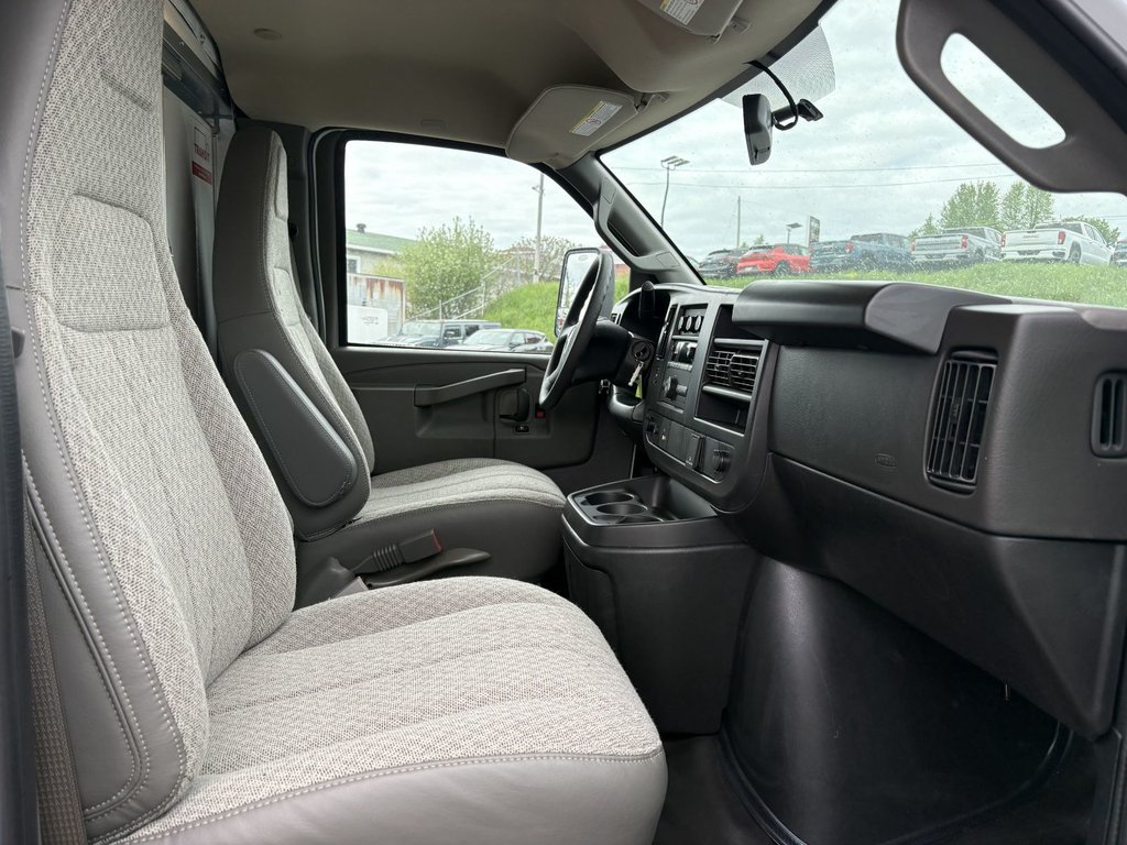 2026 GMC Savana in Plessisville, Quebec - 14 - w1024h768px