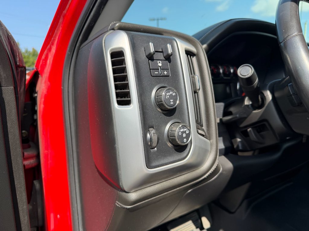 GMC Sierra 1500  2018 à Victoriaville, Québec - 17 - w1024h768px