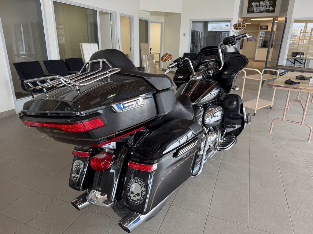 2017 Harley-Davidson FLTRU ROAD GLIDE ULTRA MOTO EN SUPERBE CONDITION, NOUVEL ARRIVAGE !!! in Plessisville, Quebec - 18 - w1024h768px