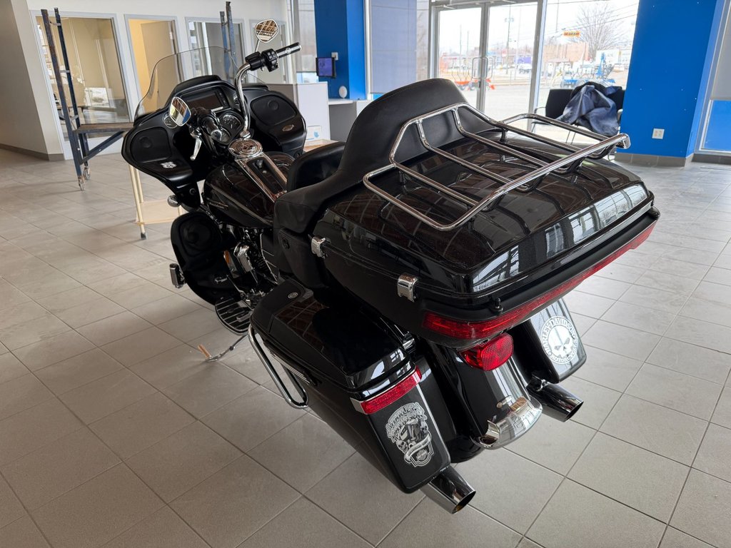 2017 Harley-Davidson FLTRU ROAD GLIDE ULTRA MOTO EN SUPERBE CONDITION, NOUVEL ARRIVAGE !!! in Plessisville, Quebec - 3 - w1024h768px