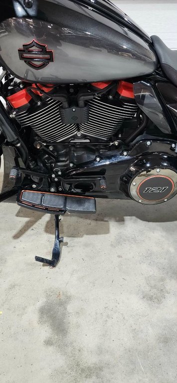 2025 Harley-Davidson Street Glide 121 CVO in Victoriaville, Quebec - 5 - w1024h768px