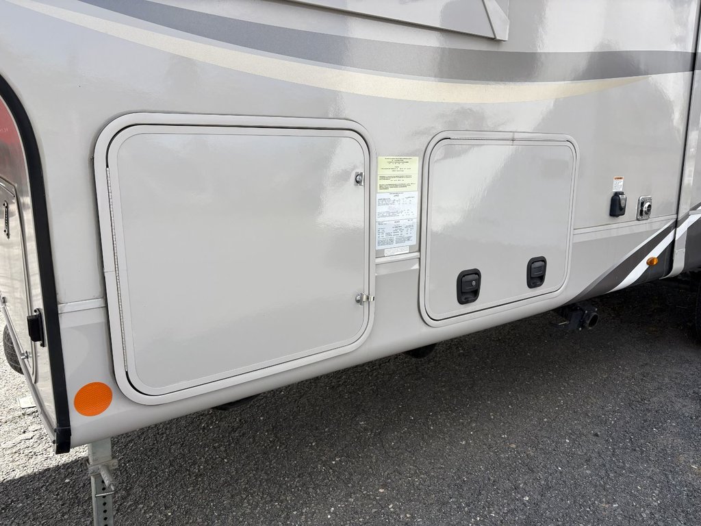 Jayco Eagle HT 29.5 BHOK 5TH WHEEL, ROULOTTE, BHOK !!! 2020 à Plessisville, Québec - 7 - w1024h768px