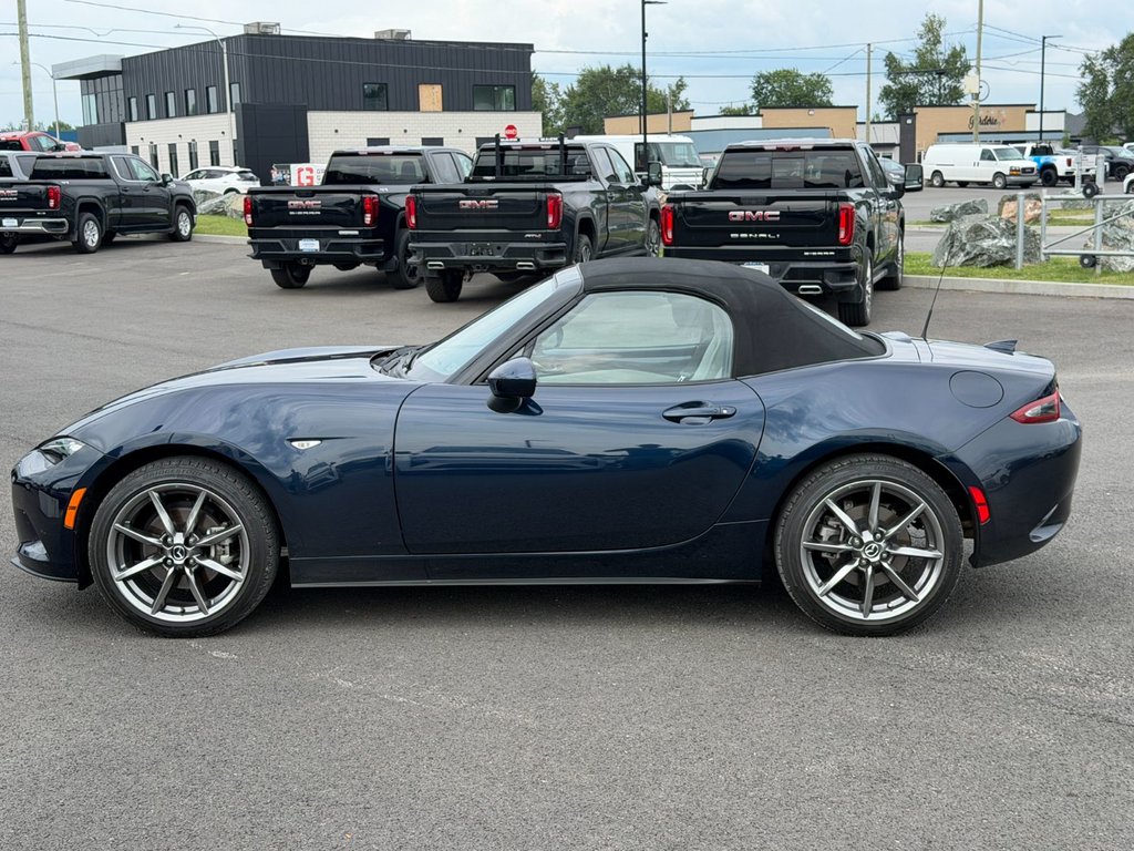 Mazda MX-5  2022 à Plessisville, Québec - 10 - w1024h768px