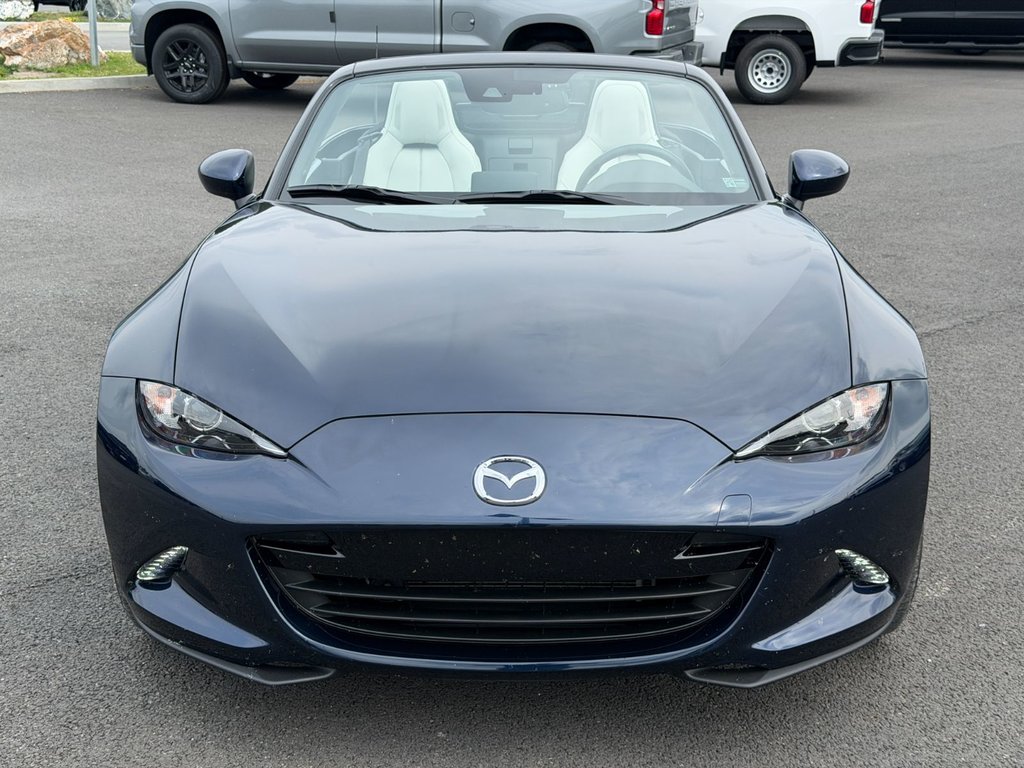Mazda MX-5  2022 à Plessisville, Québec - 2 - w1024h768px