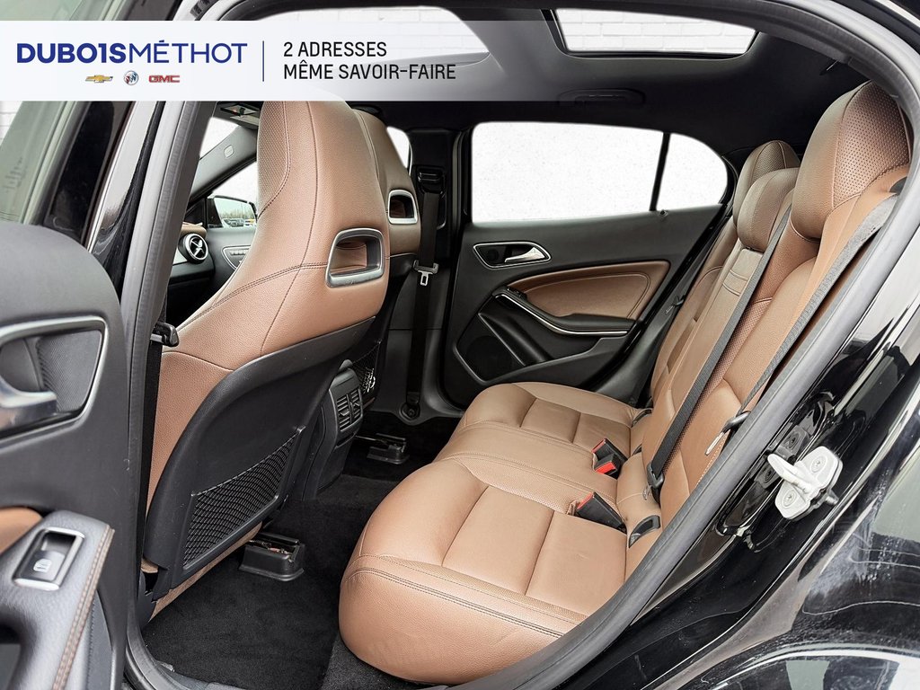Mercedes-Benz GLA-Class GLA 250, 4 MATIC, CUIR, TOIT, AWD, GPS !!! 2015 à Plessisville, Québec - 10 - w1024h768px