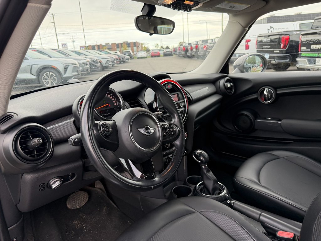 2014 MINI Cooper Hardtop in Plessisville, Quebec - 13 - w1024h768px