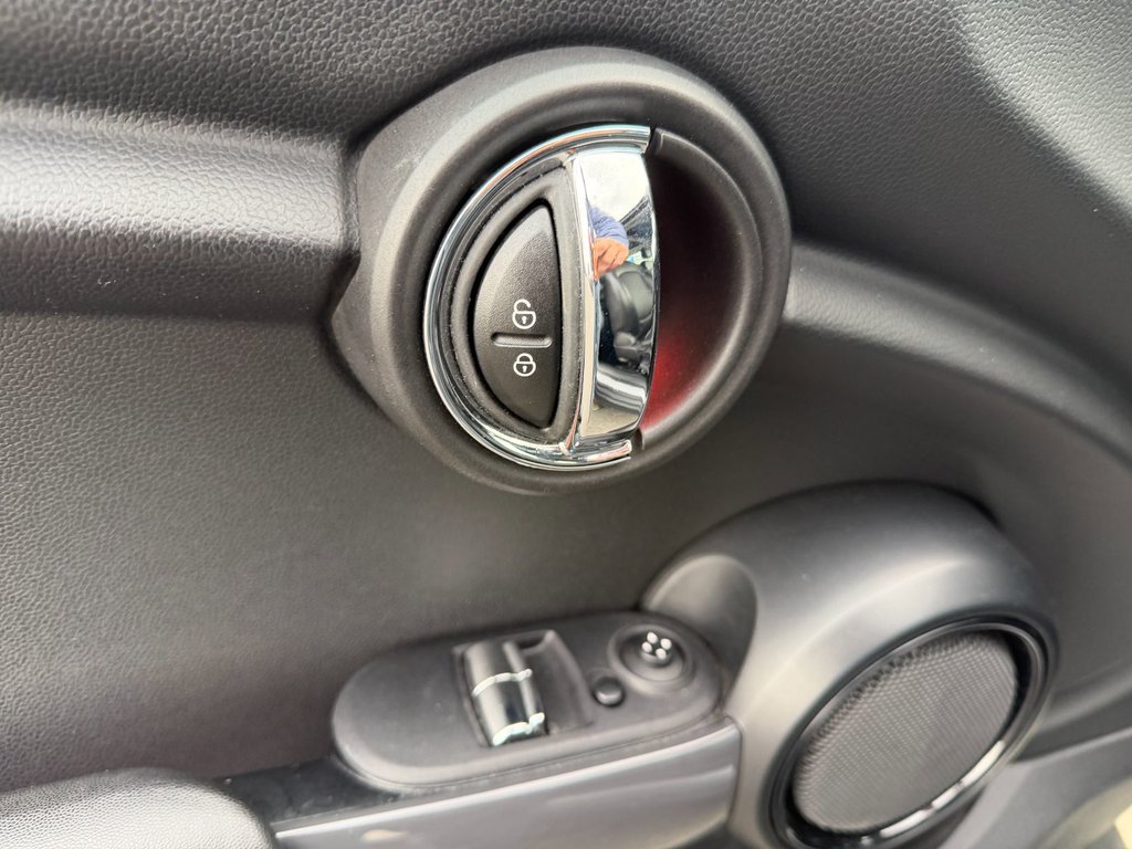 2014 MINI Cooper Hardtop in Plessisville, Quebec - 14 - w1024h768px