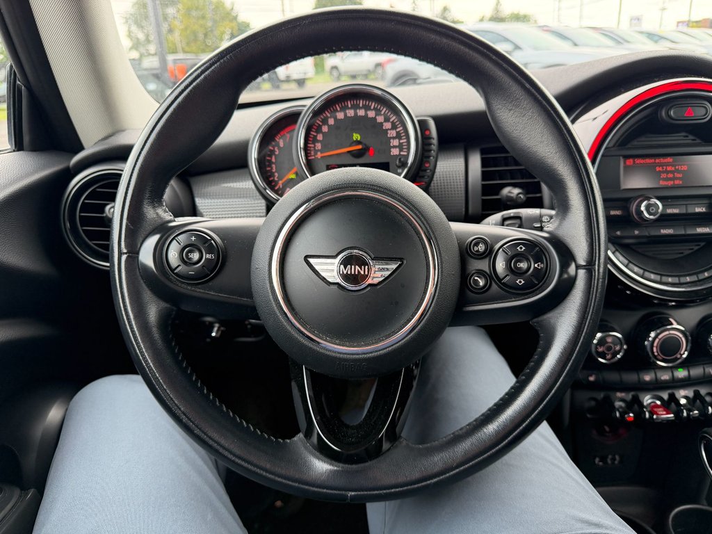 2014 MINI Cooper Hardtop in Plessisville, Quebec - 20 - w1024h768px
