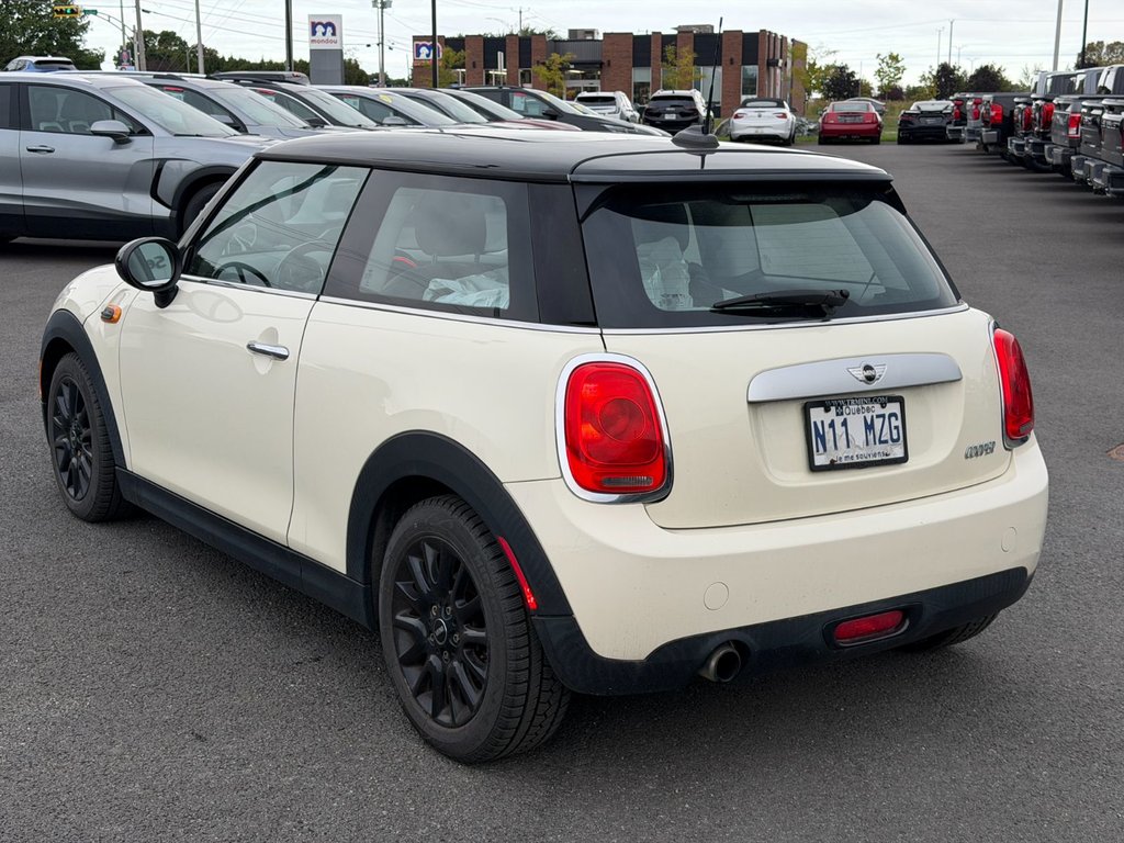 2014 MINI Cooper Hardtop in Plessisville, Quebec - 5 - w1024h768px