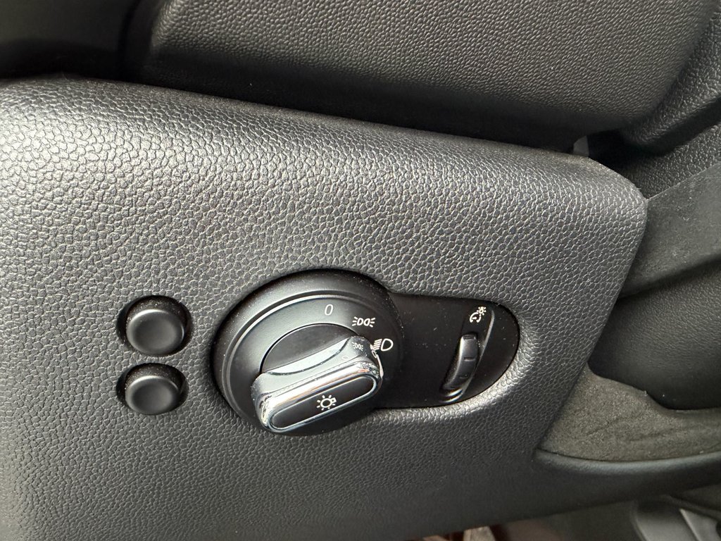 2014 MINI Cooper Hardtop in Plessisville, Quebec - 15 - w1024h768px