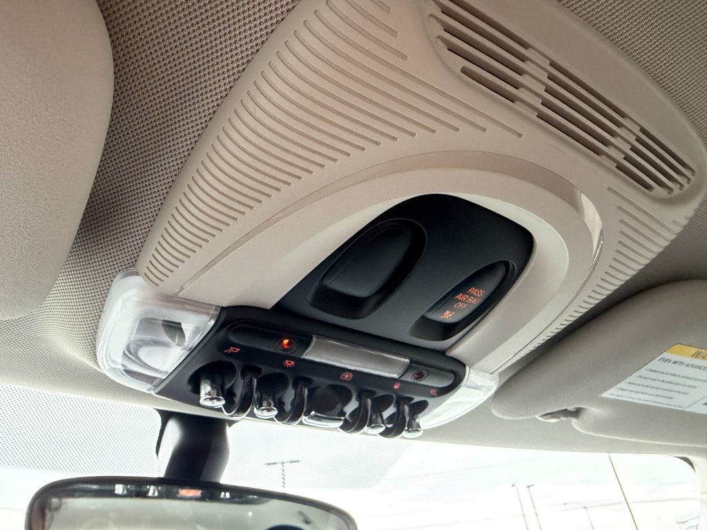 2014 MINI Cooper Hardtop in Plessisville, Quebec - 17 - w1024h768px