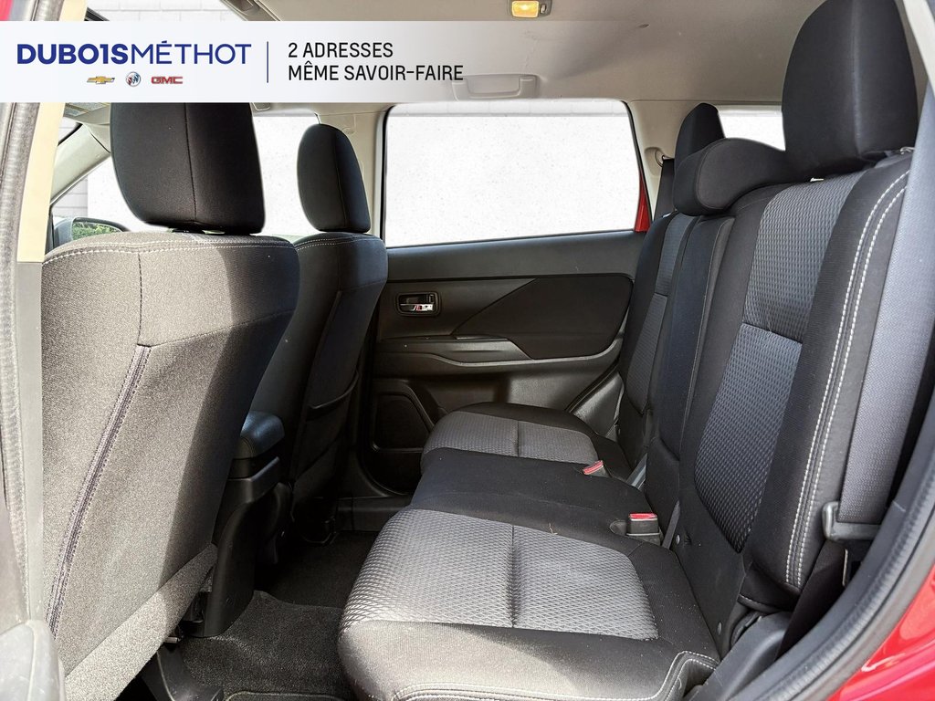2017 Mitsubishi Outlander in Victoriaville, Quebec - 14 - w1024h768px