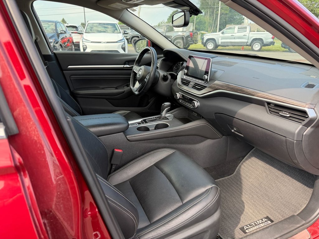 Nissan Altima  2019 à Victoriaville, Québec - 14 - w1024h768px