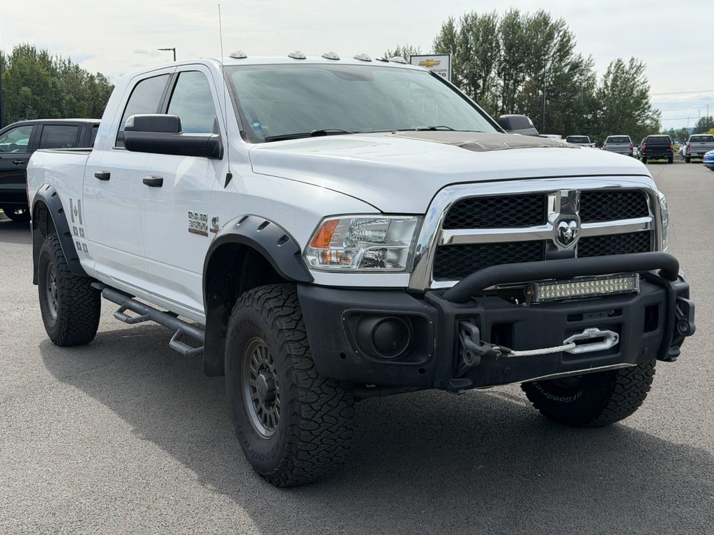 2017 Ram 3500 in Victoriaville, Quebec - 11 - w1024h768px