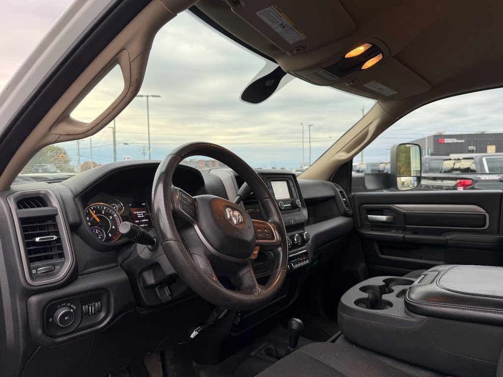 Ram 5500 Chassis  2019 à Victoriaville, Québec - 13 - w1024h768px