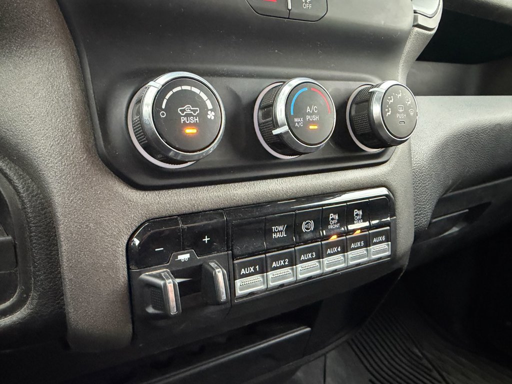 Ram 5500 Chassis  2019 à Victoriaville, Québec - 19 - w1024h768px