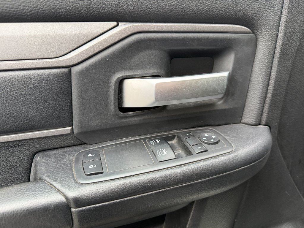 Ram 5500 Chassis  2019 à Victoriaville, Québec - 15 - w1024h768px