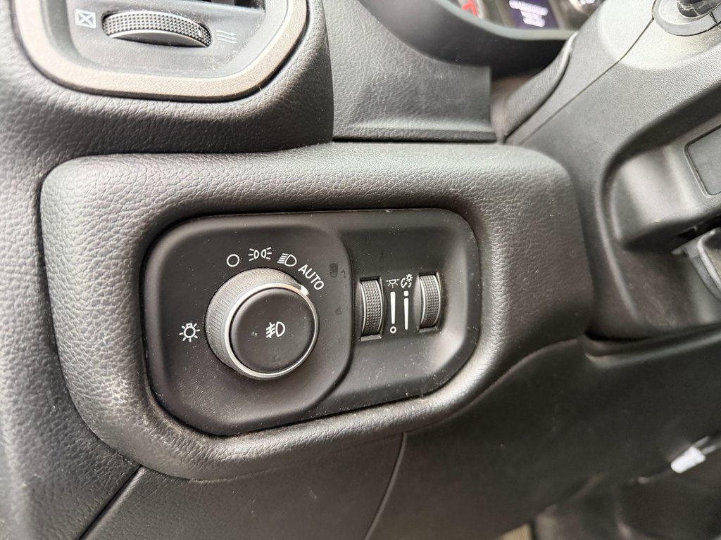 Ram 5500 Chassis  2019 à Victoriaville, Québec - 16 - w1024h768px